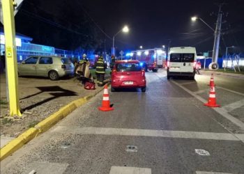 Colisión entre dos vehículos en sector Belloni de Villa Alemana deja dos lesionados