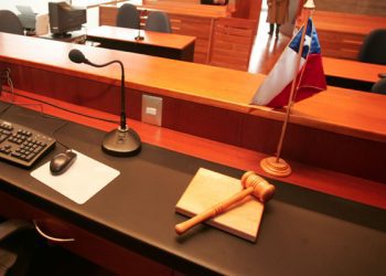 Colegio de Abogados de Valparaíso expresa su preocupación por gestión de audiencias de juicio en pandemia