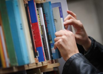 Mes del Libro llega con cápsulas de editoriales, diálogos con autores y cuentacuentos virtuales en hospitales de la región