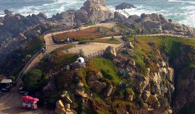 Hotel Punta Piqueros: Suprema paraliza obras y ordena a la Superintendencia del Medio Ambiente fiscalizar construcción en las inmediaciones del Santuario Roca Oceánica en Concón
