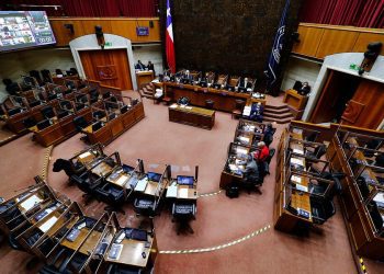 Senado acuerda sesionar este domingo para revisar postergación de elecciones y sobre el Bono Clase Media