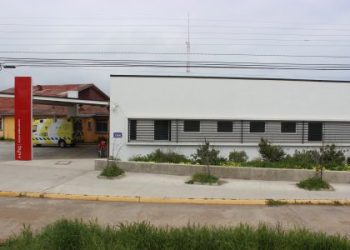 ”Condenados a morir”: acusan que adultos mayores con COVID de Quintero y Puchuncaví no tienen cupo en UCI