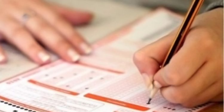 Ensayo Nacional PDT 2021 de Santo Tomás para apoyar a estudiantes de enseñanza media estará disponible desde el lunes