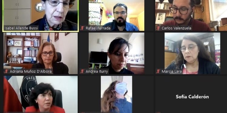 Senadora Allende enfatiza que hay que dar una salida universal a las familias con lactantes y extender el Post-Natal