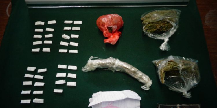 Abogado es sorprendido cuando intentaba entregar droga a interno de la cárcel de Valparaíso