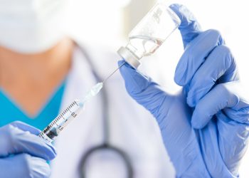 IPSOS: un 82% de los chilenos cree que será necesaria una tercera dosis de la vacuna contra el COVID-19