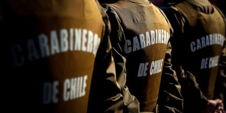 En Quillota, Carabineros detuvo a 22 personas en dos fiestas clandestinas durante el fin de semana largo