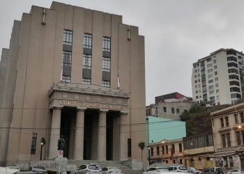 Corte de Valparaíso acoge recurso de amparo de hombre en situación de calle detenido en múltiples ocasiones por incumplir toque de queda