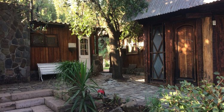 El Tabo: Fundación Nicanor Parra consigue detener obras en las inmediaciones de la casa del poeta