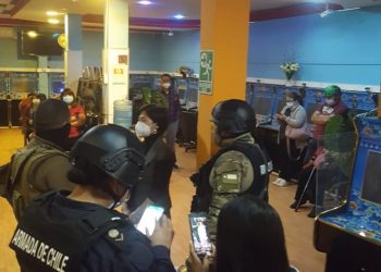 Detienen a 16 personas en casino de juegos clandestino funcionando en plena cuarentena en Valparaíso
