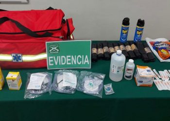 En La Calera detienen a dos sujetos con prontuario policial y orden vigente