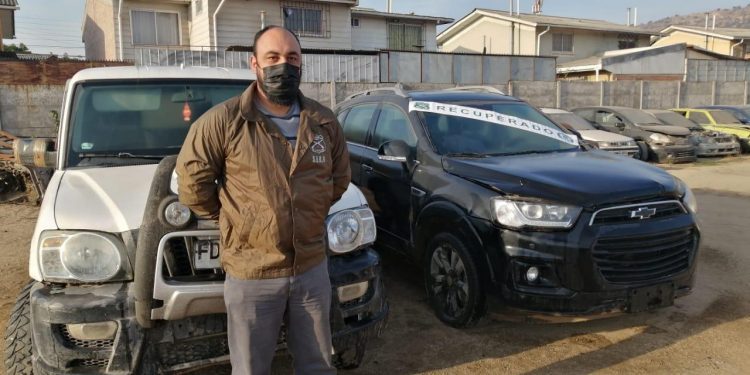 Sebv De Carabineros Recupera Dos Autos Robados En Aparcadero De La Calera La Región Hoy 3905