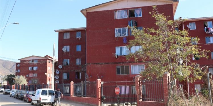 La Ligua: a través de convenio de colaboración, vecinos y vecinas de Villa Prat podrán construir cierre perimetral