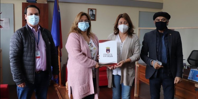 La Ligua: APR de La Higuera recibió $1.5 millones de subvención municipal para recambio de cañerías