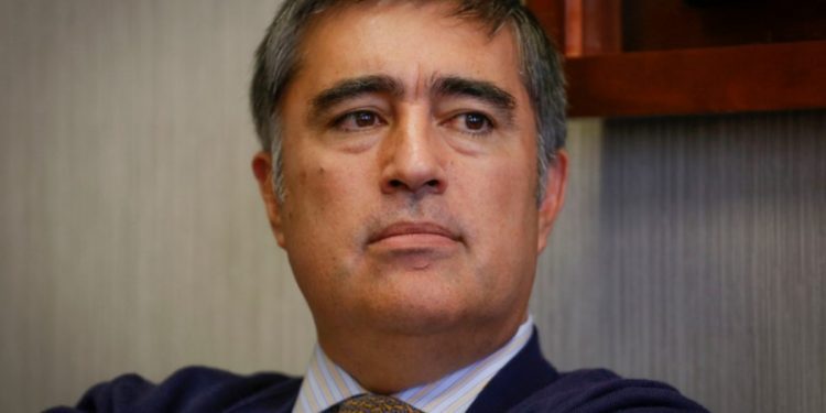 Mario Desbordes competirá para recuperar la presidencia de RN un mes antes de la primaria