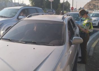 42 mil vehículos salieron de la RM antes de la implementación de cordones sanitarios por el fin de semana largo