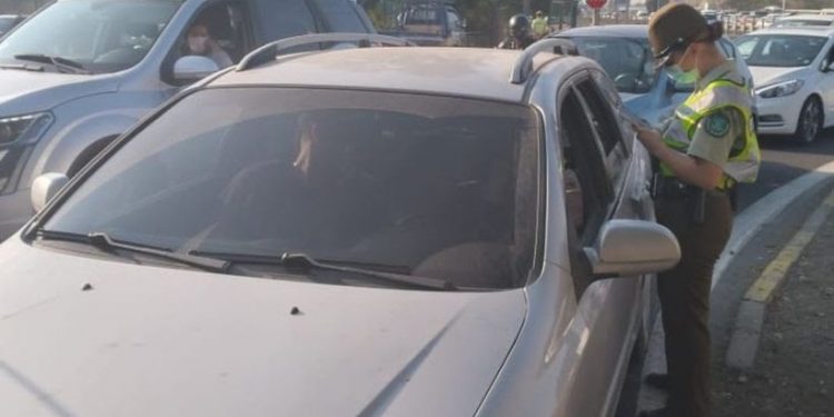 42 mil vehículos salieron de la RM antes de la implementación de cordones sanitarios por el fin de semana largo