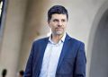 Marcelo Díaz baja su candidatura presidencial para apoyar a Gabriel Boric