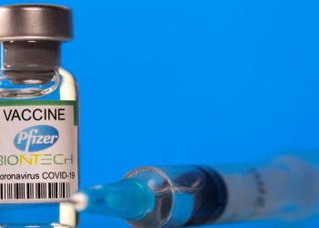 COVID-19: FDA autorizó uso de la vacuna de Pfizer en adolescentes de 12 a 15 años