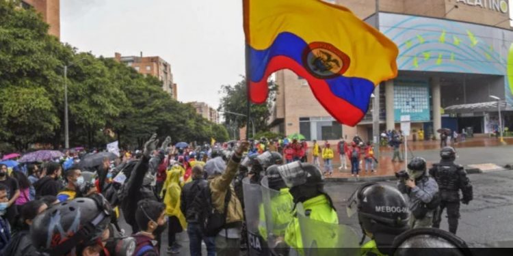 Siguen las masivas protestas contra reforma tributaria en Colombia por cuarto día consecutivo