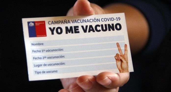 Pase de Movilidad: presidente del Colmed Valparaíso sostiene que «lo que se hace es una propaganda política más que un acto de comunicación de riesgo»