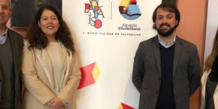 Concejales de Valparaíso destituyen a alcaldesa subrogante de la comuna