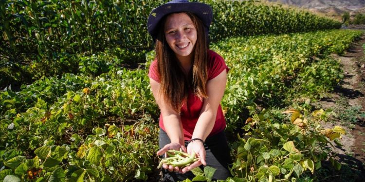 Agricultora de San Esteban se luce en programa de TV con su exitoso emprendimiento