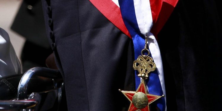 Columna de opinión / Desnudando al poder