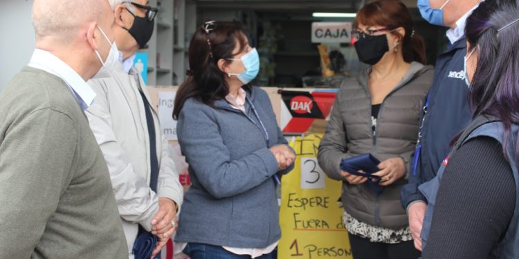 En polo comercial de Quilpué autoridades difunden herramientas de fomento al empleo