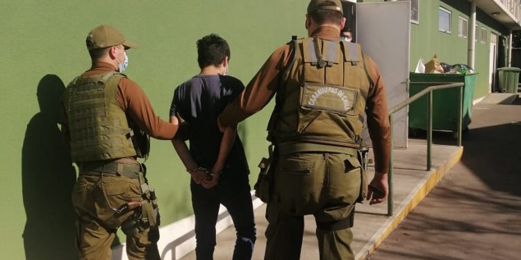 Hombre es detenido en Villa Alemana tras amenazar de muerte a su madre