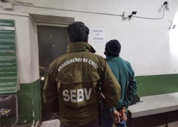 San Antonio: detienen a sujeto tras ser sorprendido vendiendo droga en caleta