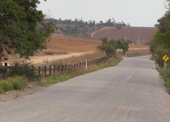 Firman acta de recepción de tramo de camino Huinca a Rinconada de San Juan en San Antonio