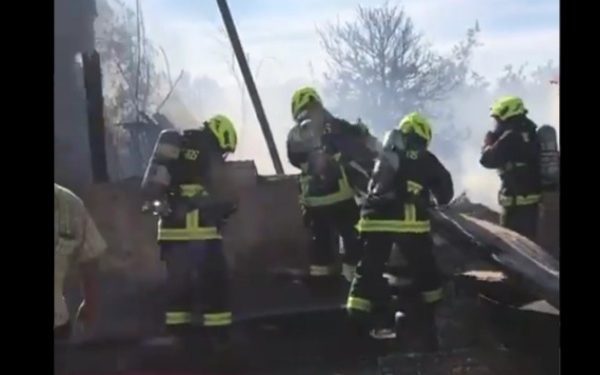 Una vivienda destruida y dos con daños dejó incendio en Quilpué