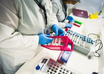 Opinión / Cortocircuito epidémico