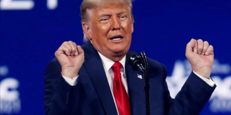 Donald Trump estará vetado de Facebook por dos años