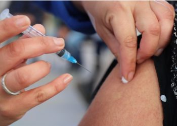 En La Ligua se extiende vacunación contra la influenza para rezagados