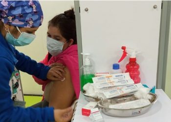 Hasta el viernes funcionará Vacunatorio Móvil contra el COVID-19 en los jardines de la Municipalidad de La Calera