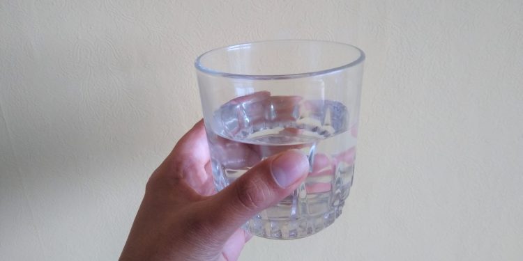 Cruda realidad: en la región existen comunidades que llevan más de 40 años abasteciéndose con camiones aljibe