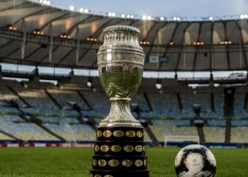 Brasil prohibió el ingreso de extranjeros y Bolsonaro puso en duda la Copa América