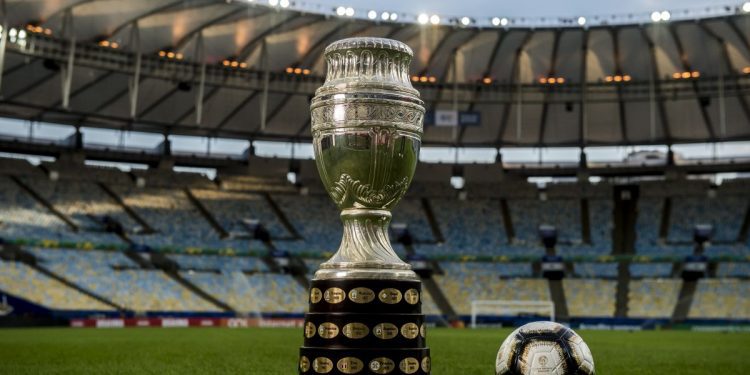 Brasil prohibió el ingreso de extranjeros y Bolsonaro puso en duda la Copa América