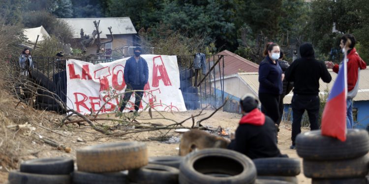 Municipio de Viña del Mar anunció que no desalojará toma en Miraflores Alto hasta que Gobierno no entregue solución habitacional a familias