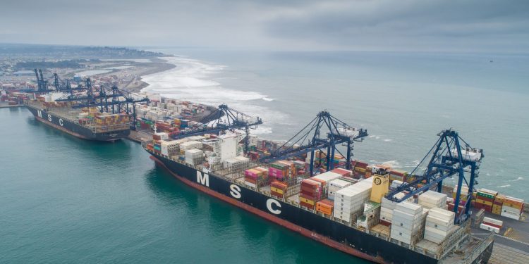 Puerto de San Antonio logra récord histórico en transferencia de carga contenerizada