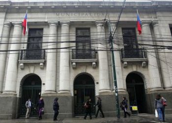 44 funcionarios son despedidos por la Municipalidad de Valparaíso: trabajadores acusan “arremetida política” y administración argumenta “crisis presupuestaria”