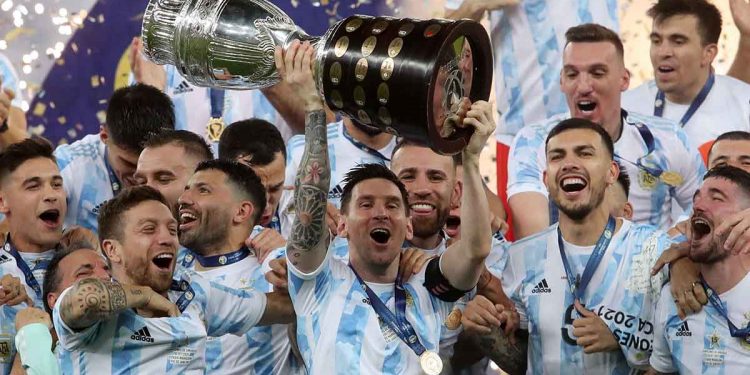 La quinta fue la vencida: Messi obtiene su primer título con la selección adulta argentina tras ganar la Copa América