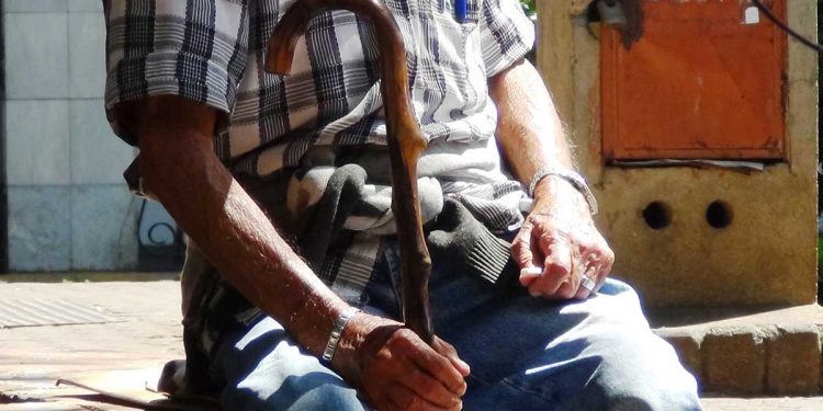 El Quisco: detienen a sujeto por golpear a su padre de 84 años y destrozar su vivienda