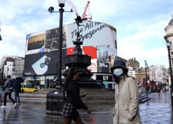 Reino Unido reporta nuevo peak de contagios diarios de COVID-19: más de 54 mil