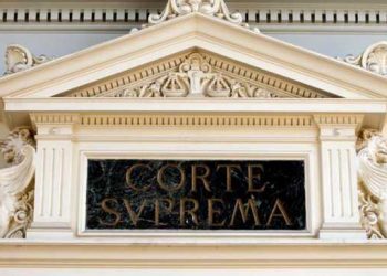 Por realizar rayados en una farmacia de Valparaíso detienen a abogado de la Corte Suprema