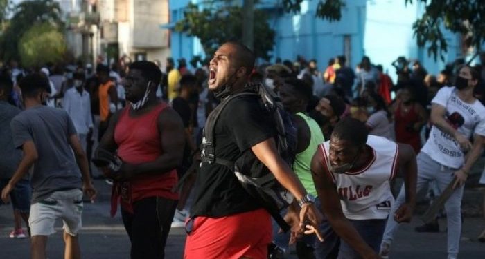 Cuba: Bachelet pide liberar «urgentemente» a manifestantes e insta al gobierno a dialogar
