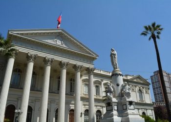 Columna de opinión / Congreso Nacional y Convención Constitucional