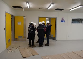 Visitas de fiscalización a obras del nuevo Hospital Claudio Vicuña de San Antonio son realizadas por funcionarios de la Seremi de Salud